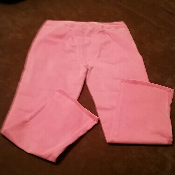 Express Capri Pants - Picture 6 of 7